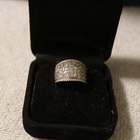 RING  -036 - Picture 1 of 1